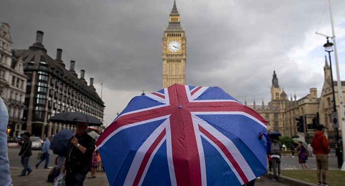 Only 37% of UK citizens believe country moving in right direction
